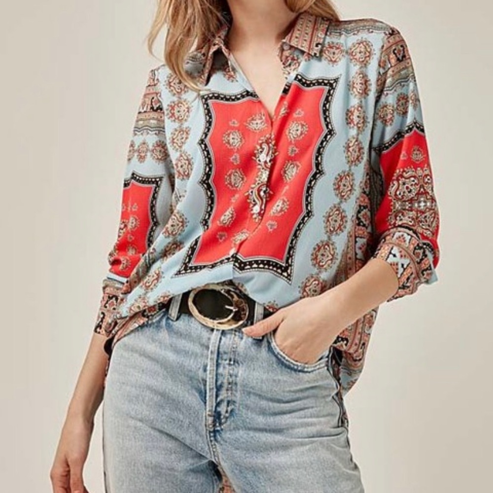 MIlAN KISS Blue and red geometric button-up, size M